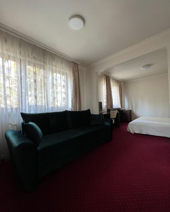 Eden Boutique Accommodation Bucarest Esterno foto