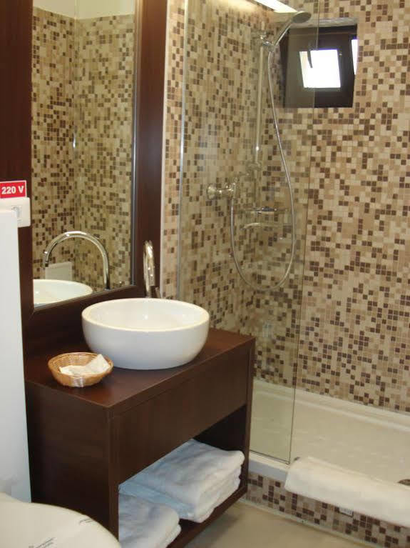 Eden Boutique Accommodation Bucarest Esterno foto